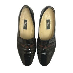 Never worn Bally Glossy Black Loafers with Brown Detail
